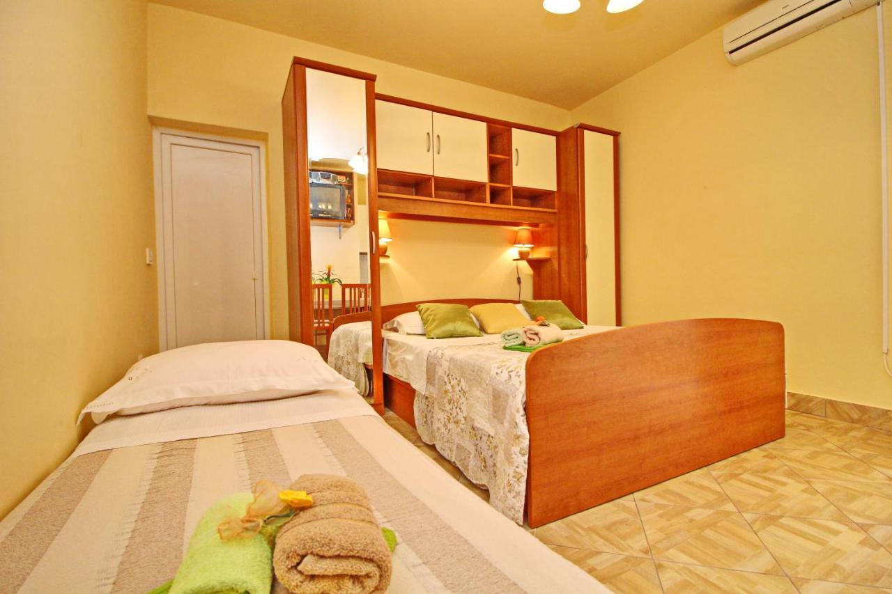 יאנוב Apartments Sea Line מראה חיצוני תמונה